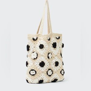 Stradivarius Daisy Crochet Tote